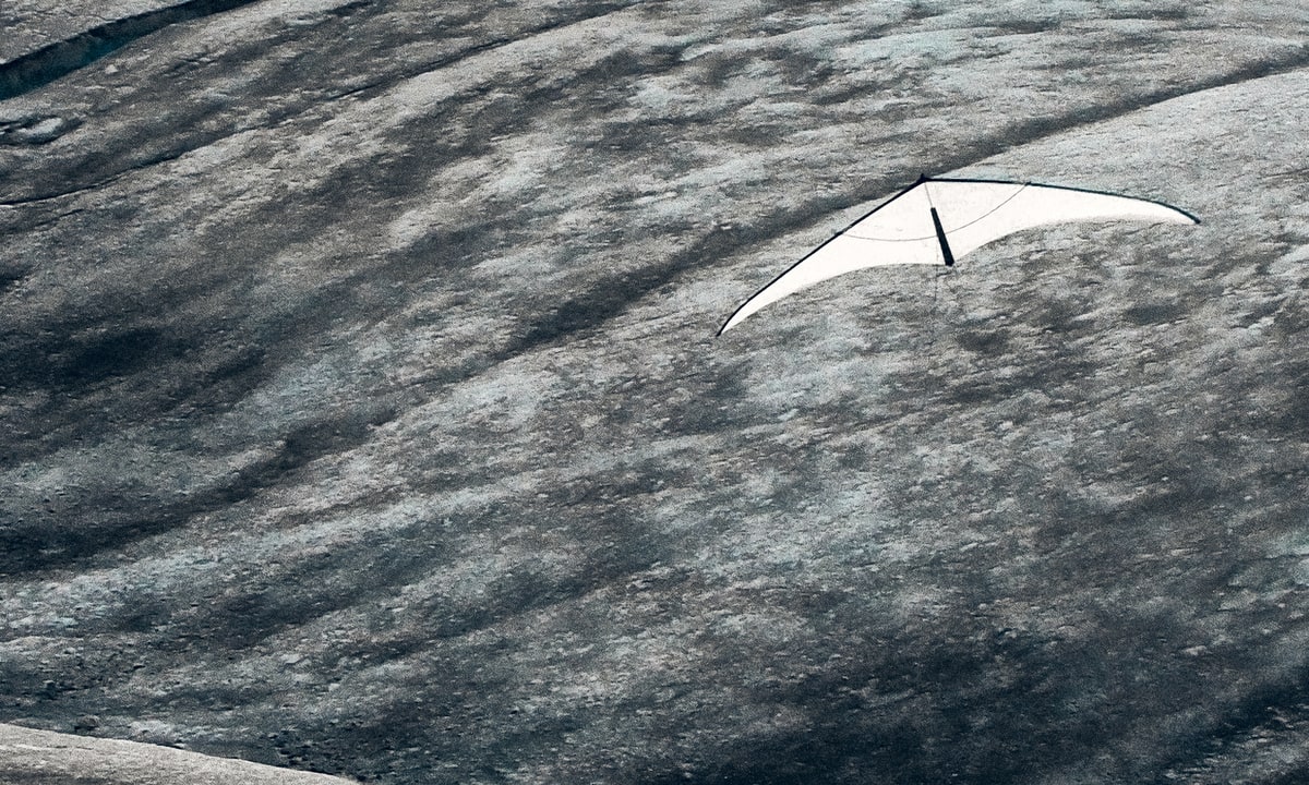 A white kite in the glacier.