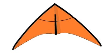 Ein Drachen in leucht-orange, Ansicht von vorne.